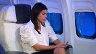 Brook Lynn sadly looked down at her wedding ring | Image: ABC