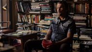 Lee Raybon in The Lowdown Season 2 (Image Via Instagram/@ethanhawke)