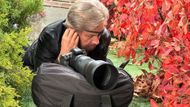 Steve keeps tabs on George O'Halloran | Image: Peacock